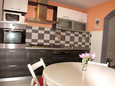 Apartment with garden in Barbariga