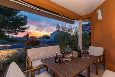 Villa Veronica with great sea view & private pool - calm & relax holidays in Istria