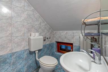 Lake House Felice - Happy Rentals