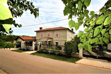 Apartment Marija Kaštelir