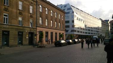 City Lights Apartment