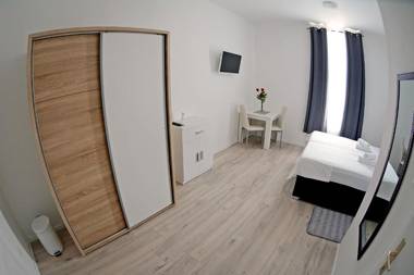 Virtus Apartments and Rooms