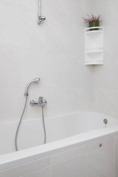 Cute and Sunny Studio in Zagreb with Balcony and Free Garage