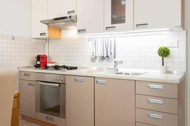 2BDR Apartment with Balcony near Maksimir