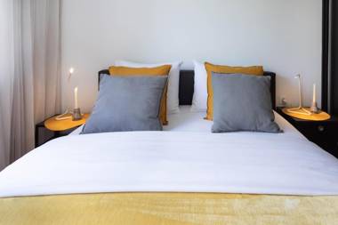 2BDR Apartment with Balcony near Maksimir