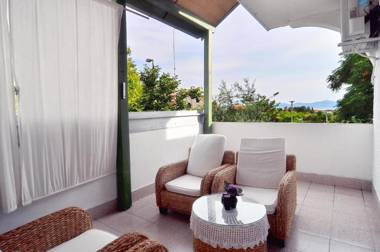 Apartments and Rooms Anika