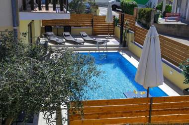 Pool Apartments Julia