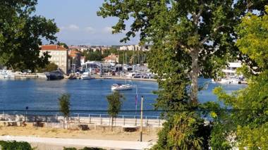 Apartments Tiramola Old Town