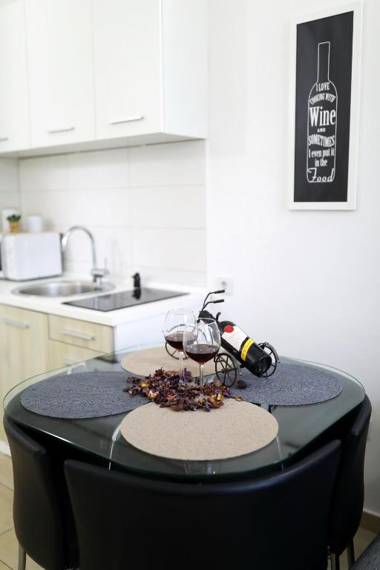 Apartments & Rooms Kolovare Beach