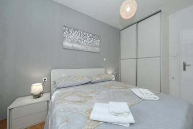 Apartment and room Mare