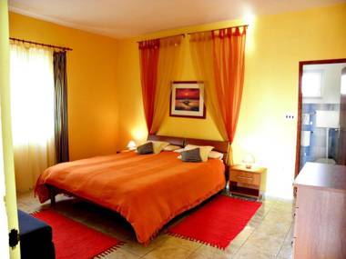 Apartments Gorda - 50m from beach