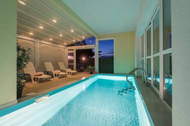 Apartments Villa Ema