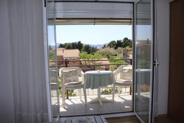 Apts and rooms Jagoda-parking