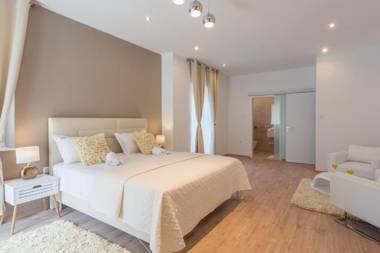 Rooms Sea & Sun with private parking - AE1111