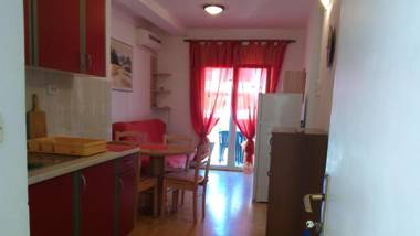 2 bedrooms appartement with sea view enclosed garden and wifi at Zadar 3 km away from the beach