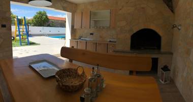 Villa Mare - with HEATED POOL