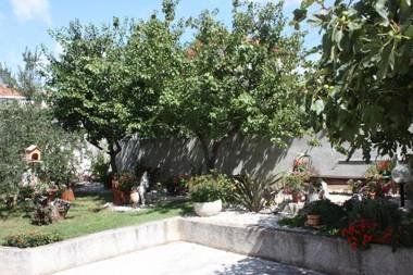 Small Apartment For A Great Holiday