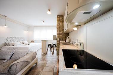 Ika Boutique Luxury Apartments