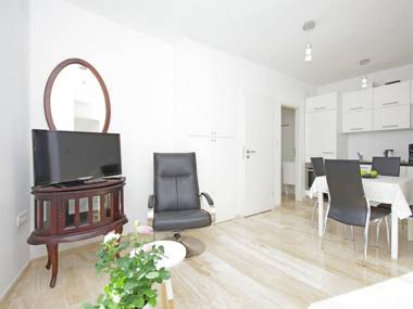 Modern Holiday Home in Zadar with Terrace