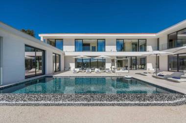 Villa Vrsar Magnifique A Beautiful Contemporary 5 Bedroom Villa Sauna and Gym