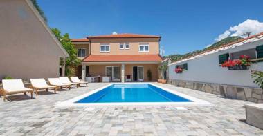 Zara Makarska Vrgorac