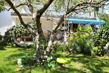 Apartments Holiday Garden