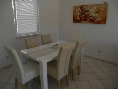 Apartments Depa - garden & BBQ