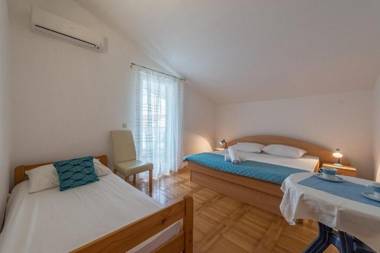 Apartments Friganović