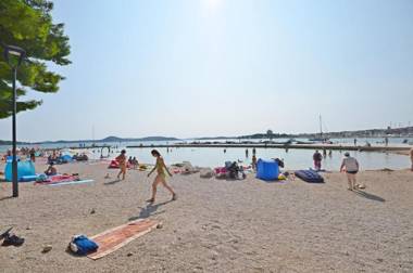 Apartments and Rooms Josipa