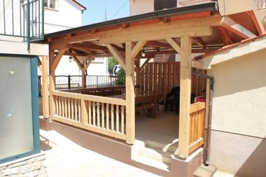 Apartments Zdenka-10m from beach