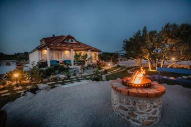 Villa Red Hacienda with Pool