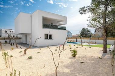 Franko Loreta Nika Roko & Oskar Villas