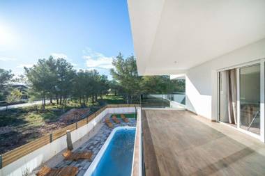 Franko Loreta Nika Roko & Oskar Villas