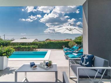 Beautiful newly built Villa Oleandra for up to 5 persons with private pool