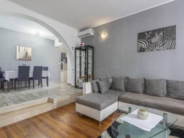 Modern apartment for up to 6 persons in Visnjan perfect for a relaxing holiday