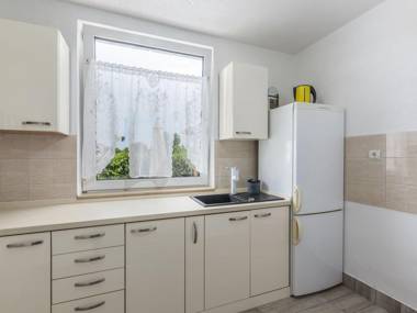 Modern apartment for up to 6 persons in Visnjan perfect for a relaxing holiday