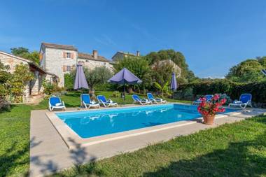 Holiday Home Tamaris with Pool