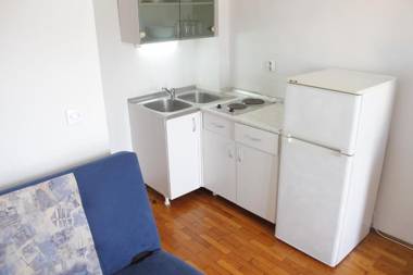 Apartments Rising Sun-20m from sea