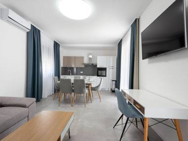 Lavish Holiday Home in Vir with Whirlpool