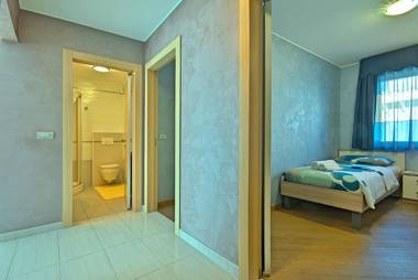 Apartments Riva-Interauto