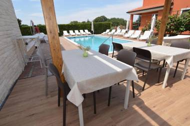 Hotel Natura Vilanija