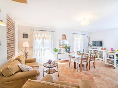 Peaceful Holiday Home in Umag with Swimming Pool