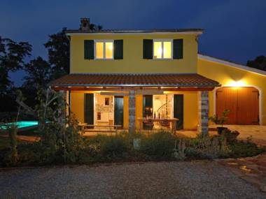 Peaceful Holiday Home in Umag with Swimming Pool