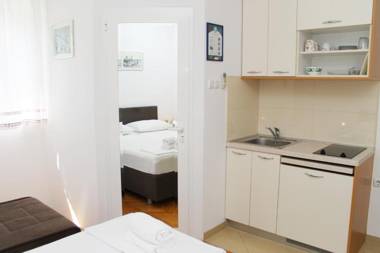 Mito Rooms and Apartments