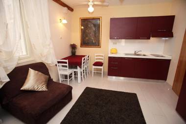 Tragurium & Salona Apartments