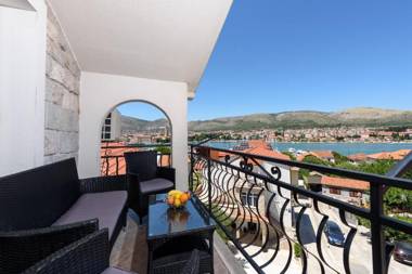 Apartments & Rooms Žaja