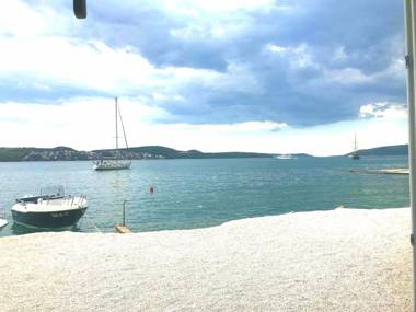 Holiday Home Listeši