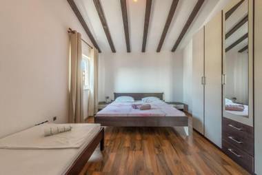 Apartments Tonči 1939