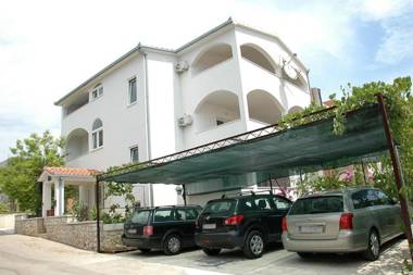 Apartments Lukić 1944