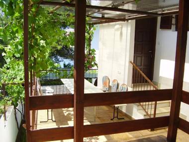 Apartments Dane-30m from sea